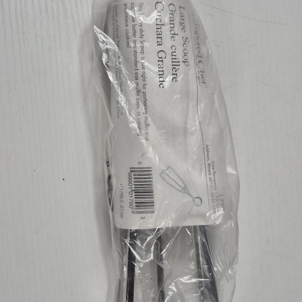 Tupperware Silver Kitchen Scoop - Picture 3 of 5